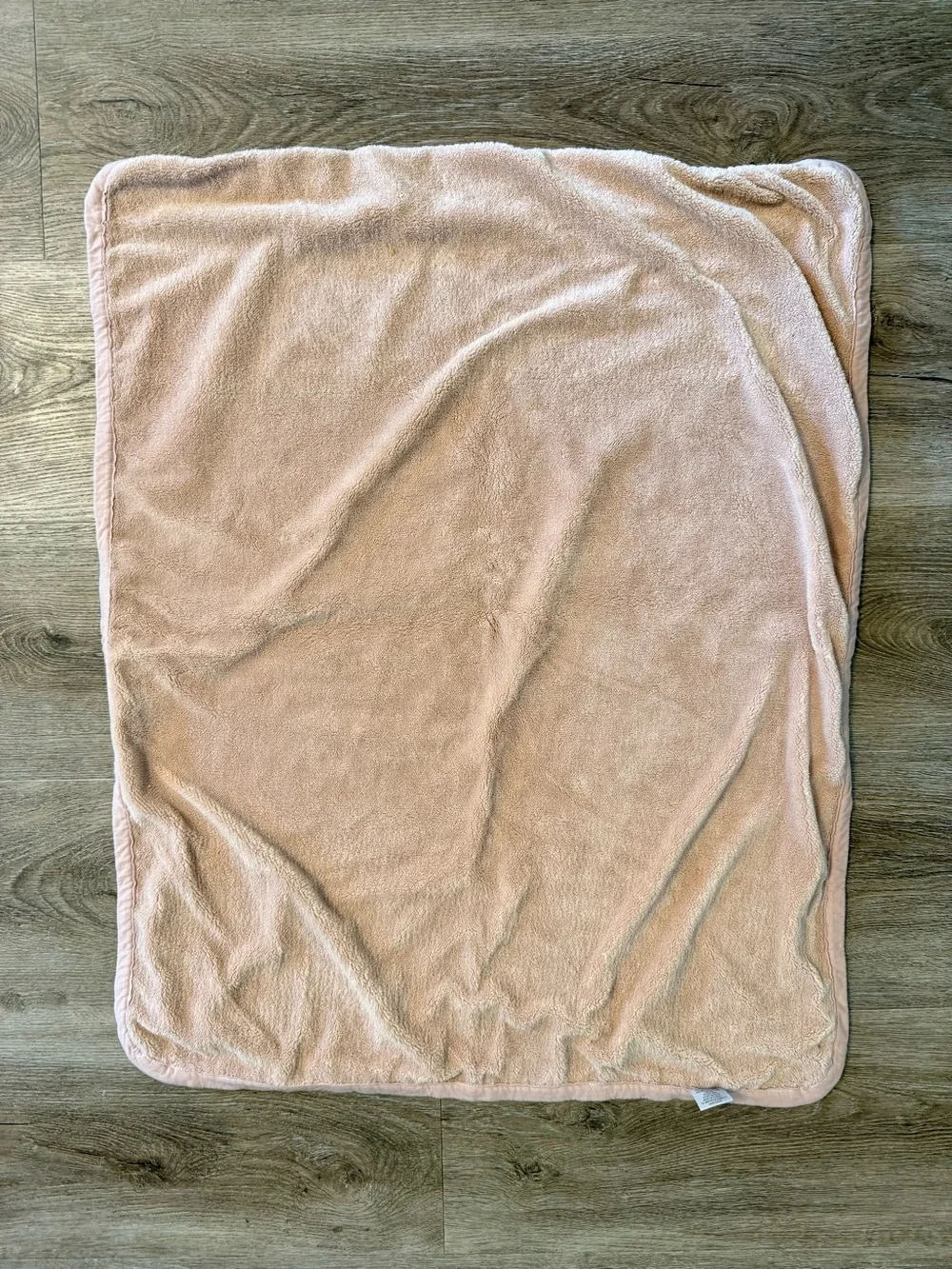 Oilo Studio Pink Crane Cuddle Blanket